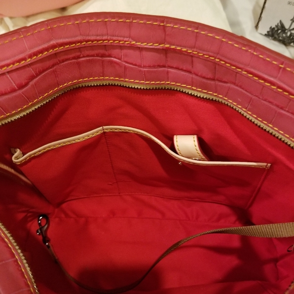 Womans small pink Dooney and Bourke croc tote - Picture 5 of 6